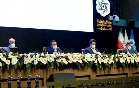 تکذیب دخالت دولت در گران کردن ارز