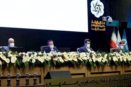 تکذیب دخالت دولت در گران کردن ارز