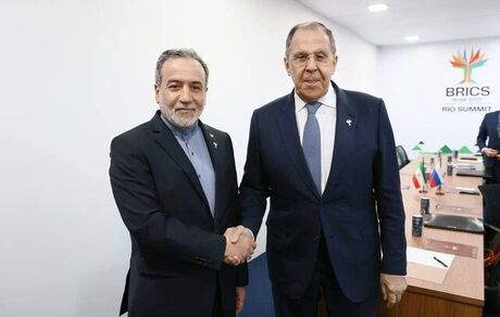 عراقچی با همتای روسی دیدار و رایزنی کرد