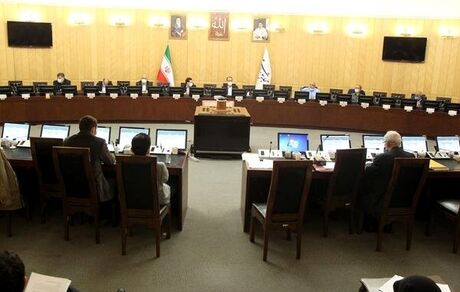 بررسی طرح انجام پروژه های ریلی با تهاتر نفت در کمیسیون برنامه