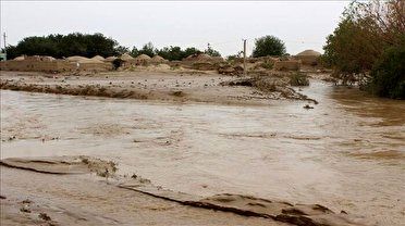 بدلیل سیل، یک روستای شهر گرمسار تخلیه شد