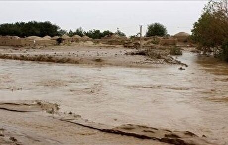 بدلیل سیل، یک روستای شهر گرمسار تخلیه شد