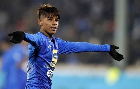 صفحه فارسی AFC تولد ستاره استقلال را تبریک گفت