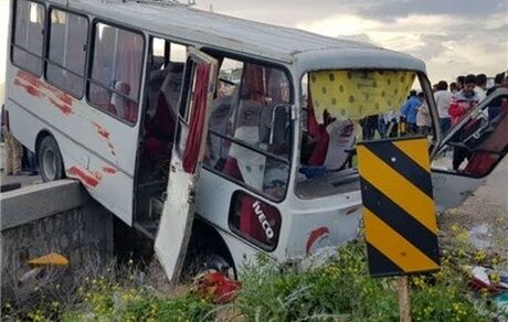 این بار مینی‌بوس دانشجویان جوانرودی دچار سانحه شد / ۶ دانشجو مصدوم شدند