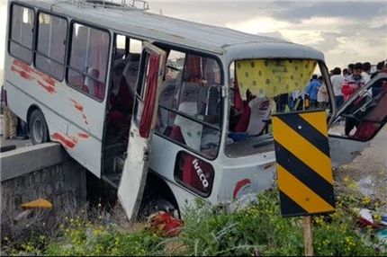 این بار مینی‌بوس دانشجویان جوانرودی دچار سانحه شد / ۶ دانشجو مصدوم شدند