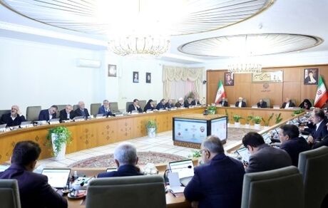 تاکید رئیس جمهور بر ایجاد سیستم تشویق و تنبیه مناسب در زمینه رعایت مقررات راهنمایی و رانندگی