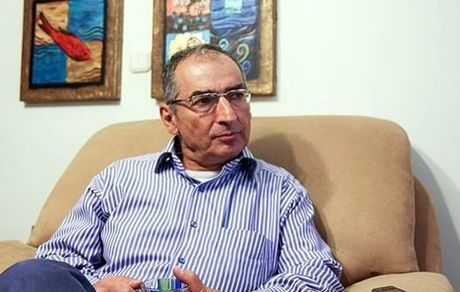 زیباکلام: تندروها پای لرز و تبعات عدم تصویب اف‌ای‌تی‌اف بایستند 