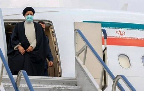 رئیس جمهور وارد شهر زلزله‌زده خوی شد