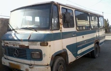 ۹ مصدوم در پی واژگونی مینی‌بوس در فریدن