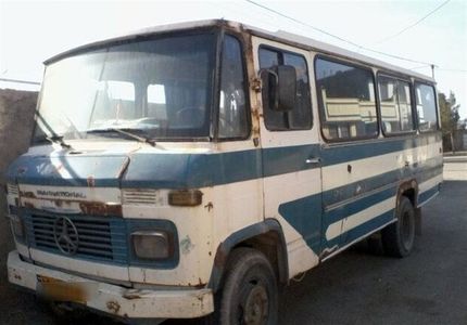 ۹ مصدوم در پی واژگونی مینی‌بوس در فریدن