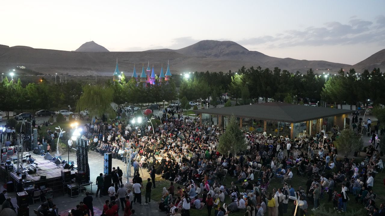 هشتمین جشنواره انگور ارومیه 