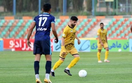 سپاهان اصفهان با برد برابر پدیده همچنان مدعی قهرمانی باقی ماند