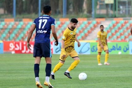 سپاهان اصفهان با برد برابر پدیده همچنان مدعی قهرمانی باقی ماند