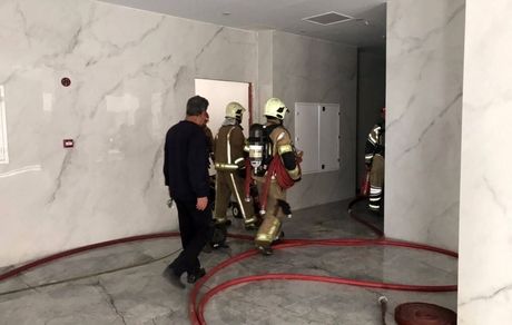 مهار آتش سوزی یک برج ۱۰ طبقه در تهران بدون تلفات جانی