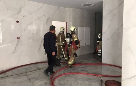 مهار آتش سوزی یک برج ۱۰ طبقه در تهران بدون تلفات جانی