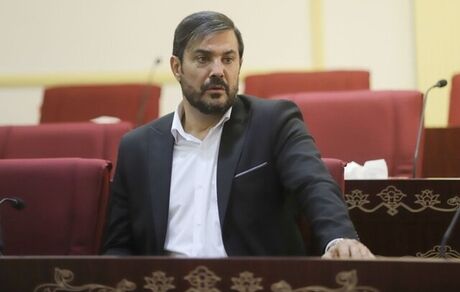 با استعفای سرمربی ذوب آهن مخالفت شد