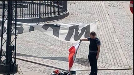 این بار گروهی افراطی در دانمارک، به قرآن هتک حرمت کردند