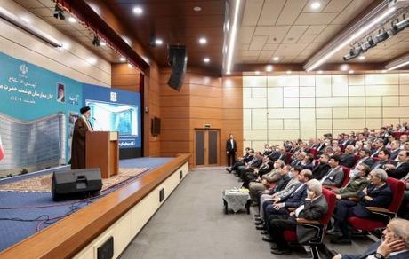 باید در حوزه پزشکی به مرجعیت علمی در منطقه و جهان دست یابیم