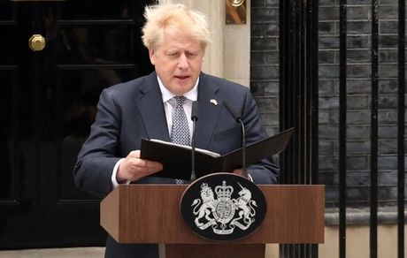 بوریس جانسون: از ترک بهترین شغل جهان بسیار ناراحتم