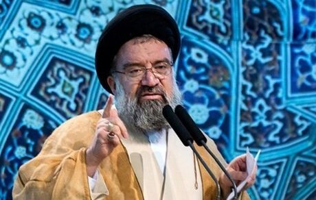 آیت‌الله خاتمی: راهپیمایی اربعین جهان اسلام را معطر کرده است