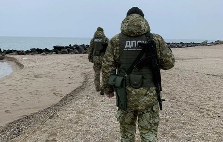 ارتش روسیه، دسترسی اوکراین به دریای آزوف را قطع کرد