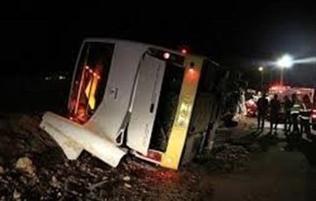 ۵۹ کشته و زخمی در واژگونی اتوبوس تهران-کوهدشت