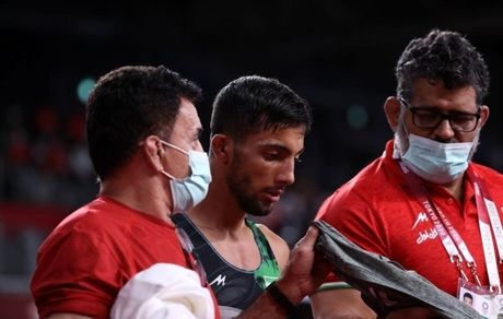 المپیک ۲۰۲۰: برد فرنگی‌کار ایران و صعود به نیمه نهایی