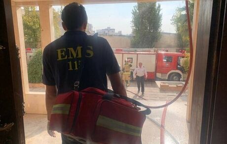 آتش‌سوزی یک برج ۸ طبقه در تهران