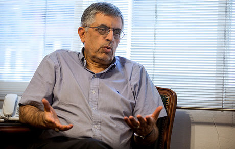 
چه چیزی جمهوریت نظام را تهدید می‌کند؟
