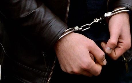 دستگیری یکی از متهمان اصلی تولید مشروبات الکلی تقلبی