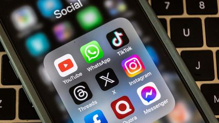 اعلام ممنوعیت استفاده افراد زیر ۱۵ سال از شبکه‌های اجتماعی در فرانسه