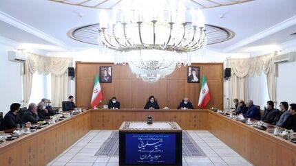 رییس جمهور در مراسم امضای تفاهم‌نامه تامین مالی احداث دو پروژه پالایشگاهی: موانع را به رسمیت نشناسید