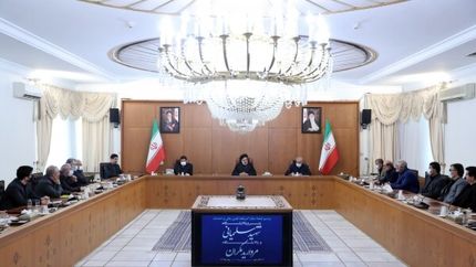 رییس جمهور در مراسم امضای تفاهم‌نامه تامین مالی احداث دو پروژه پالایشگاهی: موانع را به رسمیت نشناسید