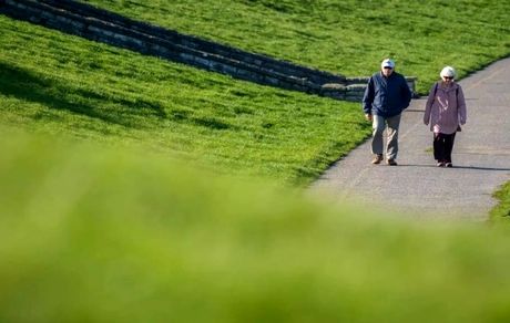 کاهش پیشرفت بیماری آلزایمر با ۳۰۰۰ قدم پیاده‌روی روزانه