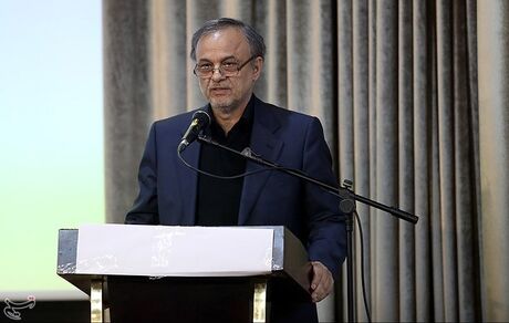 وزیر صنعت: موانع تولید و امضاهای طلایی حذف می‌شوند