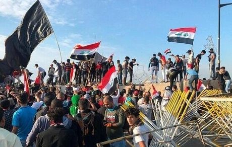 تشنج در بغداد؛ اعلام منع آمد و شد / ورود معترضان به کاخ ریاست‌جمهوری