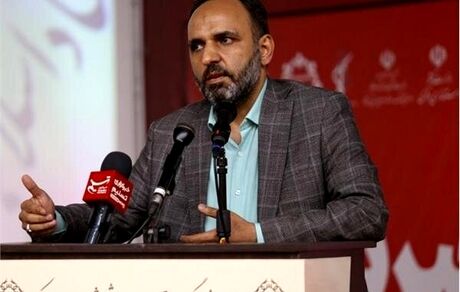 معاون مطبوعاتی: فضای رسانه‌ای امروز به چند صفحه روزنامه و بنر تبلیغاتی محدود نمی‌شود