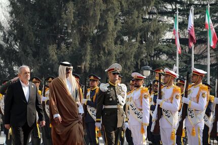 استقبال رسمی رئیس جمهور از امیر قطر