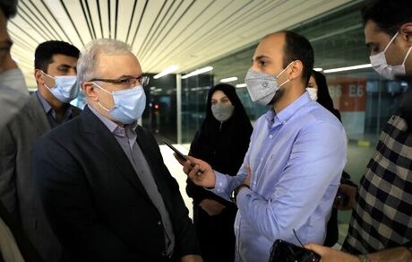 تکلیف بازگشایی مدارس با خیز پنجم کرونا/ قرمز انگار آبیه ، کسی حرف گوش نمیکنه