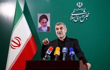 نیکزاد: دولت لایحه‌ای برای ساماندهی کارکنان ارائه کند