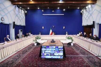 واکسیناسیون عمومی باید تا رسیدن به شرایط اطمینان‌بخش ادامه یابد / کنترل تردد از مرزهای کشور ضروری است