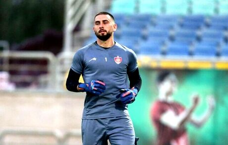 دروازه‌بان الجزایری تیم فوتبال پرسپولیس جدا شد