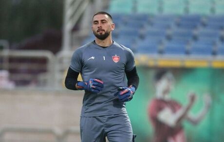 دروازه‌بان الجزایری تیم فوتبال پرسپولیس جدا شد
