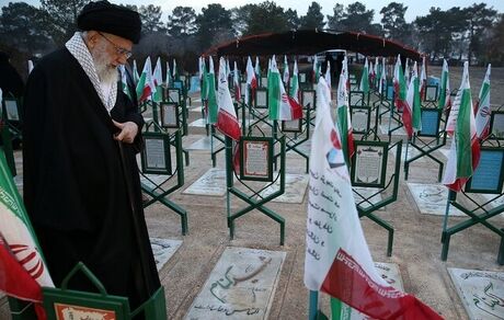 خون مطهر شهدا حقانیت جمهوری اسلامی را بر جبین تاریخ ثبت کرد