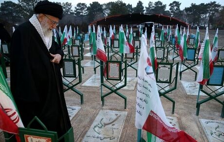 خون مطهر شهدا حقانیت جمهوری اسلامی را بر جبین تاریخ ثبت کرد