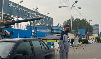 مدافع استقلال، خود را به پادگاه معرفی کرد