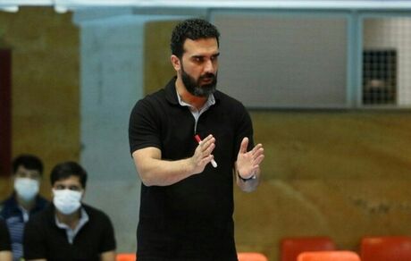 تندروان سرمربی شهداب یزد ماند