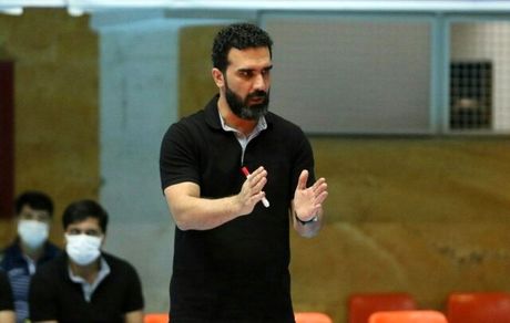 تندروان سرمربی شهداب یزد ماند