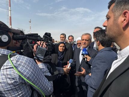 رئیس جمهور: مسئولین دولتی پیگیر مسائل مرتبط با حادثه بندر شهید رجایی هستند