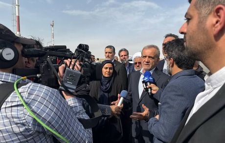 رئیس جمهور: مسئولین دولتی پیگیر مسائل مرتبط با حادثه بندر شهید رجایی هستند